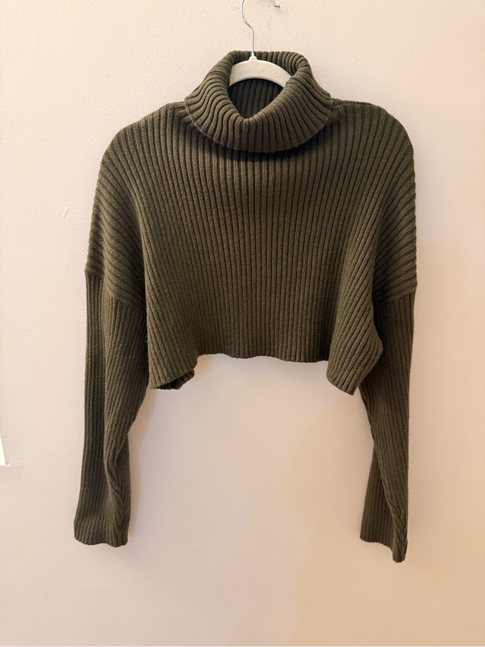 Cropped Ribbed Turtleneck Sweater - Olive Green